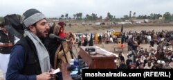 منظور پشتین، رهبر جنبش تحفظ پشتون در یک گردهمایی در پاکستان