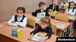 16 квітня уповноважений із захисту державної мови Тарас Кремінь запропонував із нового навчального року прибрати із вивчення у школах предмет «російська мова» 