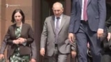 ԵՊՀ գլխավոր մասնաշենքի դռները մոտ չորս ժամ փակ էին լրագրողների առջև. հյուրը Հայաստանի վարչապետն էր