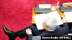 Predsednik Srbije Boris Tadić tokom rasprave o odluci MSP u Skupštini Srbije, 26. juli 2010.