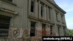 Палац Радзівілаў у Паланечцы. Тут і ніжэй — здымкі верасьня 2017 году