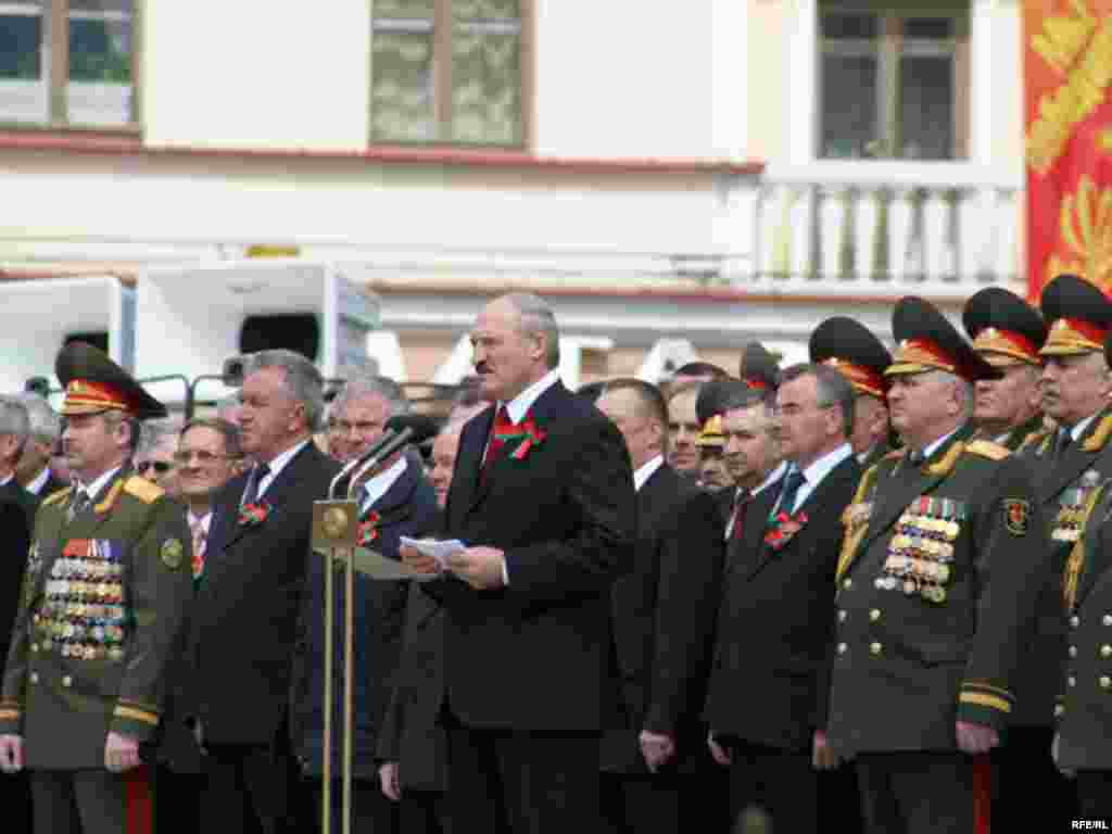 Выступ прэзыдэнта А.Лукашэнкі на Дзень перамогі ў Менску, 9 траўня - Выступ прэзыдэнта А.Лукашэнкі на Дзень перамогі ў Менску, 9 траўня