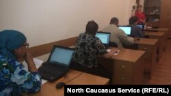 Пенсионеры во Владикавказе соревнуются в компьютерной грамотности, 17 мая 2018 года