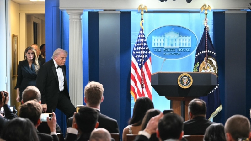 Влада: внаслідок стрілянини  у Вашингтоні поранений агент Секретної служби. Трамп відреагував