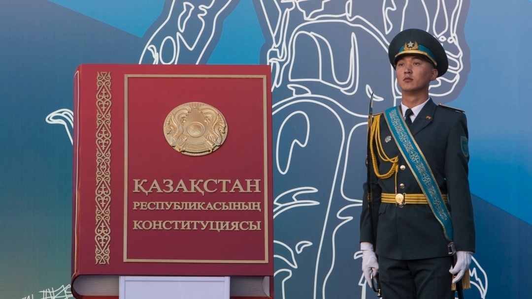 Келли Сондерс порно фотосуреттері