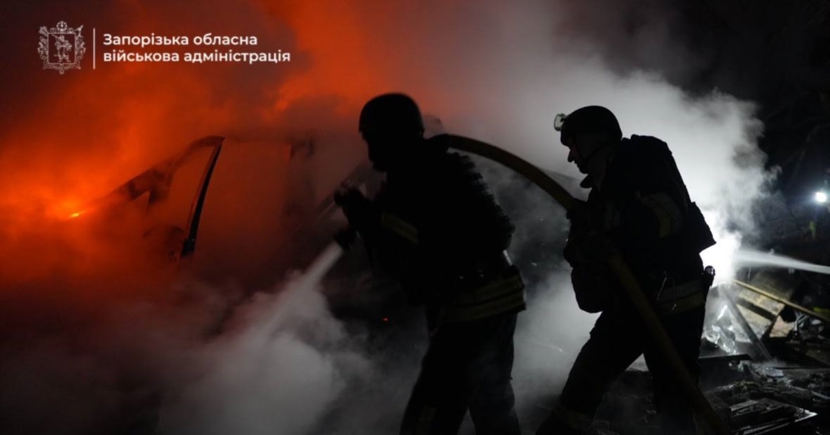 У Запоріжжі через удар РФ спалахнула пожежа - ОВА