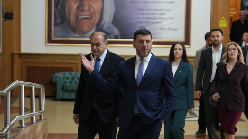 Çfarë po ndodh në Partinë Demokratike të Kosovës?