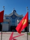 Кыргызстан после введения Европой санкций заявил о закрытии 50 компаний. Названия не приводятся 