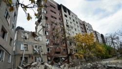 Жилые дома в Константиновке в Донецкой области Украины, почти уничтоженные российскими воздушными ударами. 1 ноября 2025 года