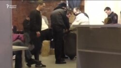 Россия: Полиция Навальний штабларида тинтув ўтказди
