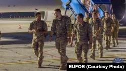 Pripadnici rezervnih snaga iz Francuske stigli su preko Međunarodnog aerodroma Sarajevo.