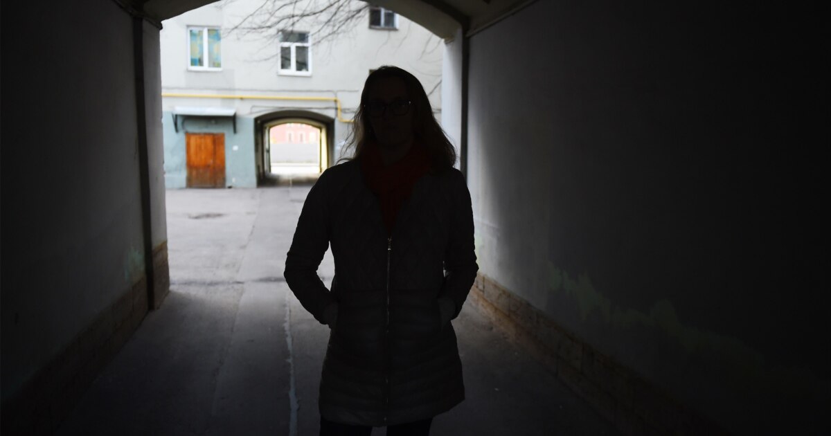 Орыс қызылбастары жыныстық қатынаста жетілген әйелдер Жетілген, семіз лесбияндарды көрсететін орыс порносы