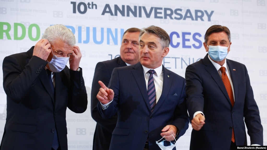 Članovi Predsjedništva BiH sa predsjednikom Slovenije Borutom Pahotom. Slovenija će biti domaćin samita Zapadni Balkan- EU 6 oktobra ove godine