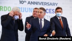 Članovi Predsjedništva BiH sa predsjednikom Slovenije Borutom Pahotom. Slovenija će biti domaćin samita Zapadni Balkan- EU 6 oktobra ove godine