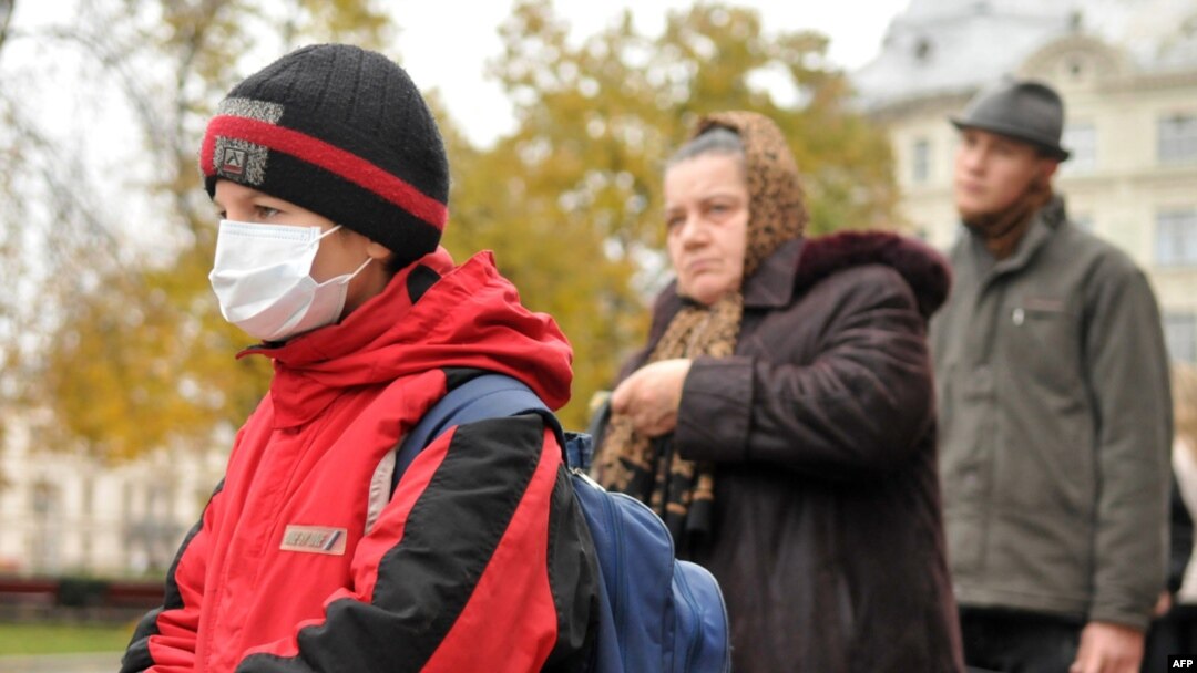 Ukrajina je od Slovačke dobila 200.000 maski, a Poljska je gradu Ljvovu na zapadu Ukrajine uputila prvu pošiljku maski