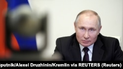 Vladimir Putin a refuzat să fie filmat în timp ce se vaccinează împotriva Covid-19