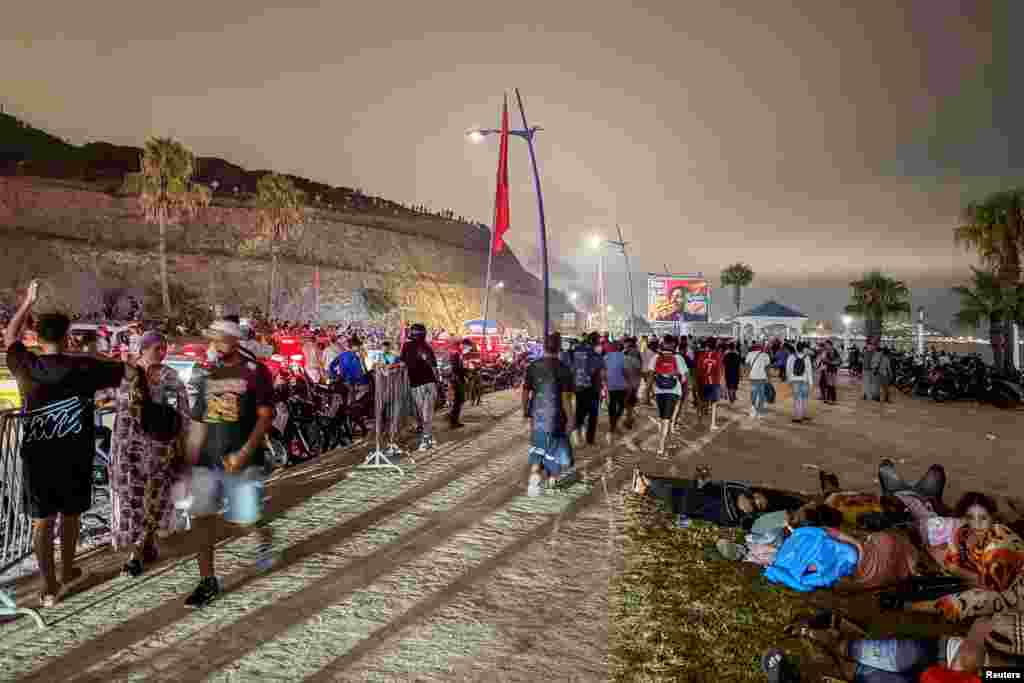Da bi stigli do Ceute, koja se nalazi na sjevernoj afričkoj obali, migranti često plivaju iz marokanskog grada Fnideka, prelazeći oko pet kilometara da bi stigli do španske teritorije. Grad Fnidek, Maroko, 31. juli 2026.