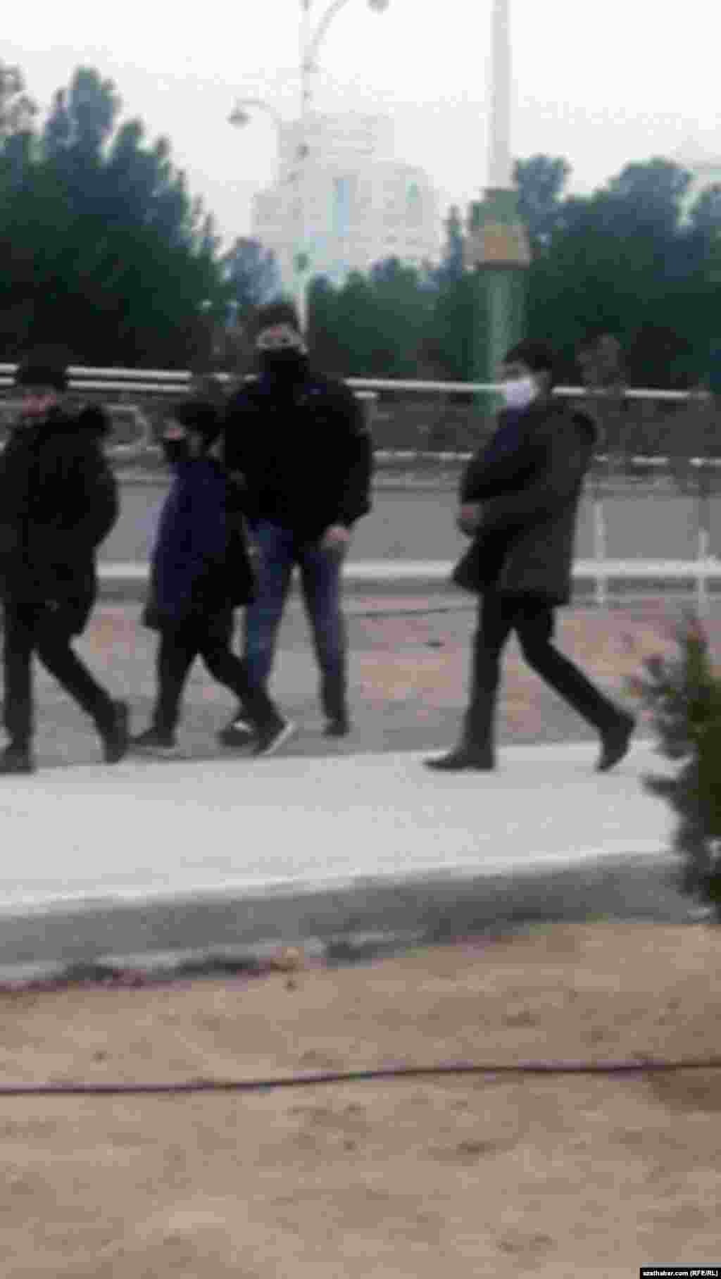 Aşgabatly oglanlar. Dekabr, 2020.&nbsp;