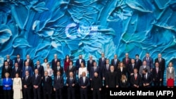 Десятки світових лідерів, зокрема президент України, зібралися в Єревані