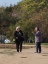 Zašto neki stanovnici Rumunije misle da je Čaušesku bio dobar lider? Zašto neki stanovnici Rumunije misle da je Čaušesku bio dobar lider?