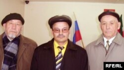 Айдар Хәлим (c), Рәфис Кашапов һәм Юныс Камалетдинов (у)