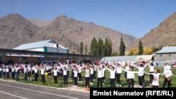 Чоң-Алай. Футболдук стадиондун ачылышы.