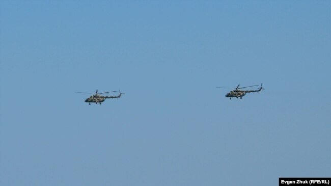 Гелікоптери Мі-8 над анексованим Кримом, архівне фото
