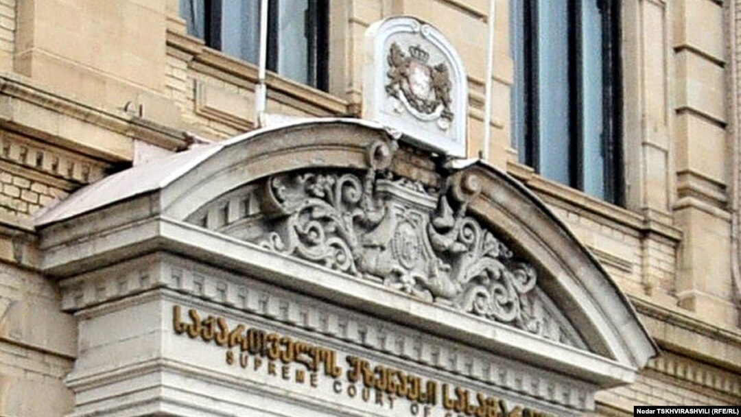 Представители НПО согласны с тем, что определенные успехи есть, но они носят, скорее, технический характер. По их мнению, главные недостатки так и не устранены