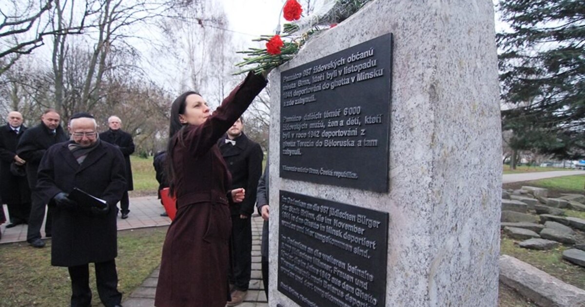 Memorial Commemorating Czech Jews Killed In Belarus Unveiled
