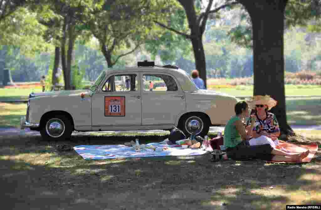 Mercedes-Benz 220S, Германи &nbsp;