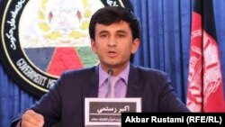آرشیف، اکبر رستمی سخنگوی وزارت زراعت و مالداری افغانستان در جریان کنفرانس خبری در کابل. 2018 23 January