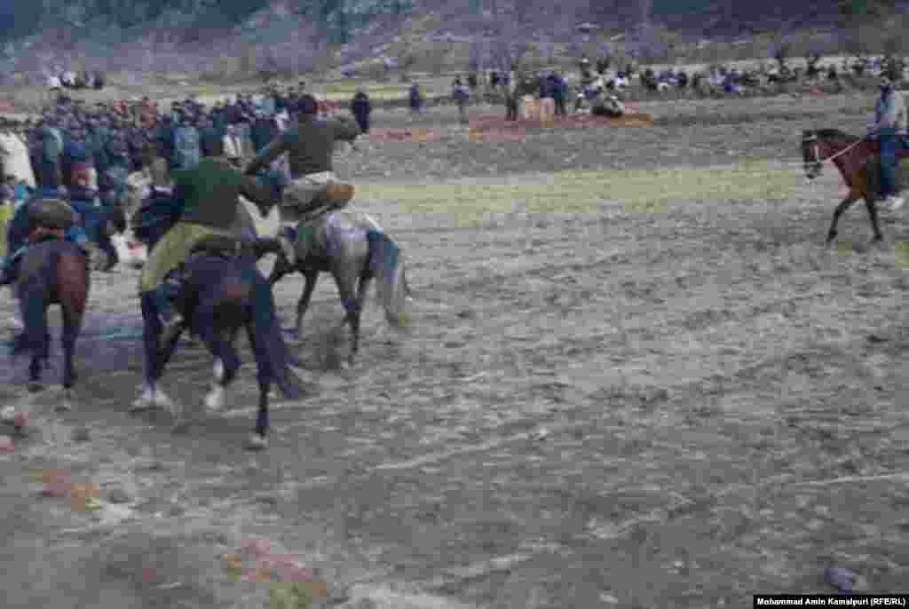 په نورستان کې وزلوبه
