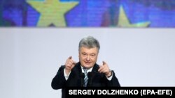Ukrainian President Petro Poroshenko announces his bid for reelection in Kyiv on January 29.