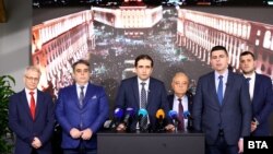 Брифинг на ПП-ДБ в деня след многохилядния протест срещу Бюджет 2026 и правителството, 2 декември 2025 г. 