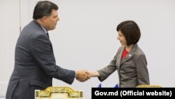 Brock Bierman și Maia Sandu, în cadrul întrevederii de la Chișinău 