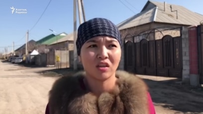 Азиялық порно жылап жатыр