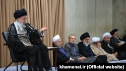 علی خامنه ای (عکس از آرشیو)