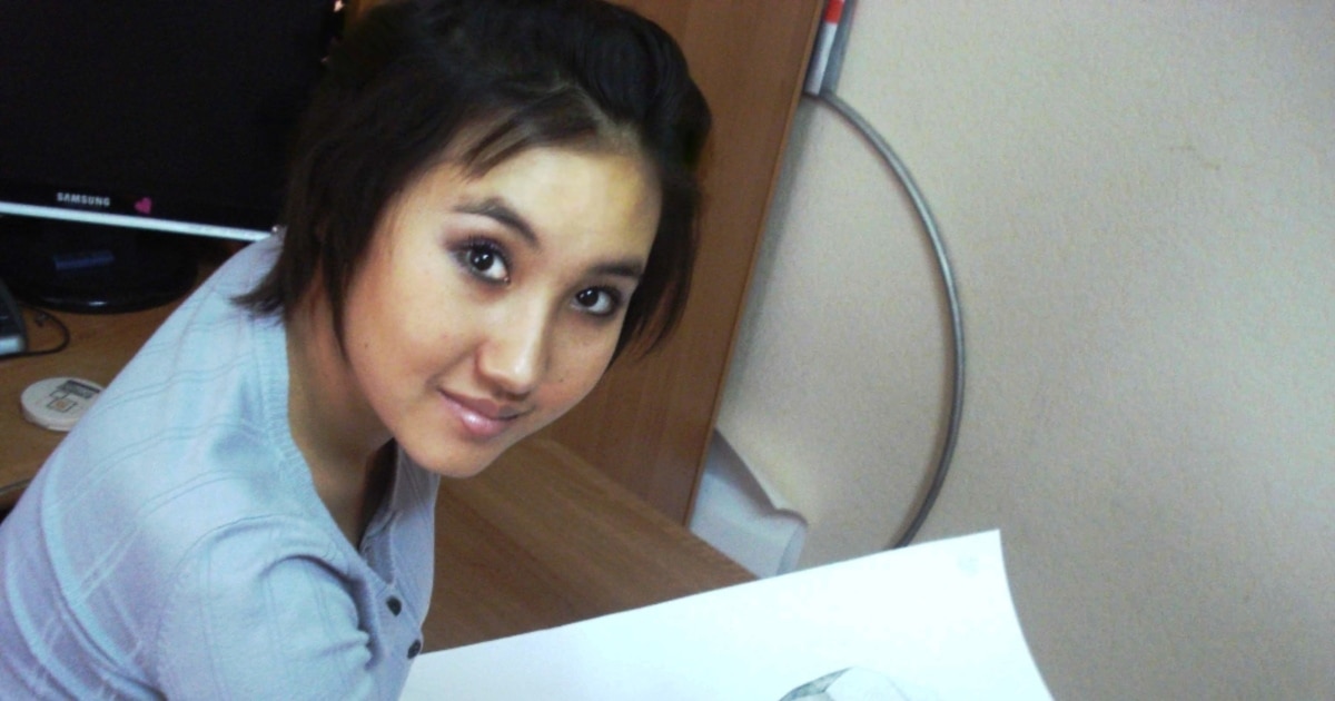 Жекеше әйелінің мысығын жалау