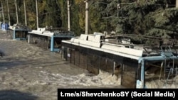 Троллейбусный парк в Ялте, затопленный паводком во время шторма в октябре 2026 года