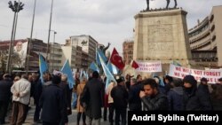 Митинг, посвященный 5-ой годовщине аннексии Крыма Россией в Анкаре. 2 марта 2019 года