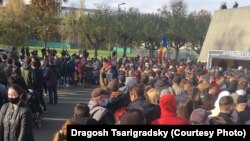 Secția din Frankfurt pe Main reamplasată pe un stadion