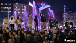 Slavlje u Beogradu nakon vanrednih parlamentarnih izbora 25. oktobra