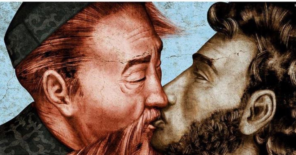 Желіде сперматозоидтар ағып жатқан порно Ас үйде апаймен жыныстық қатынас