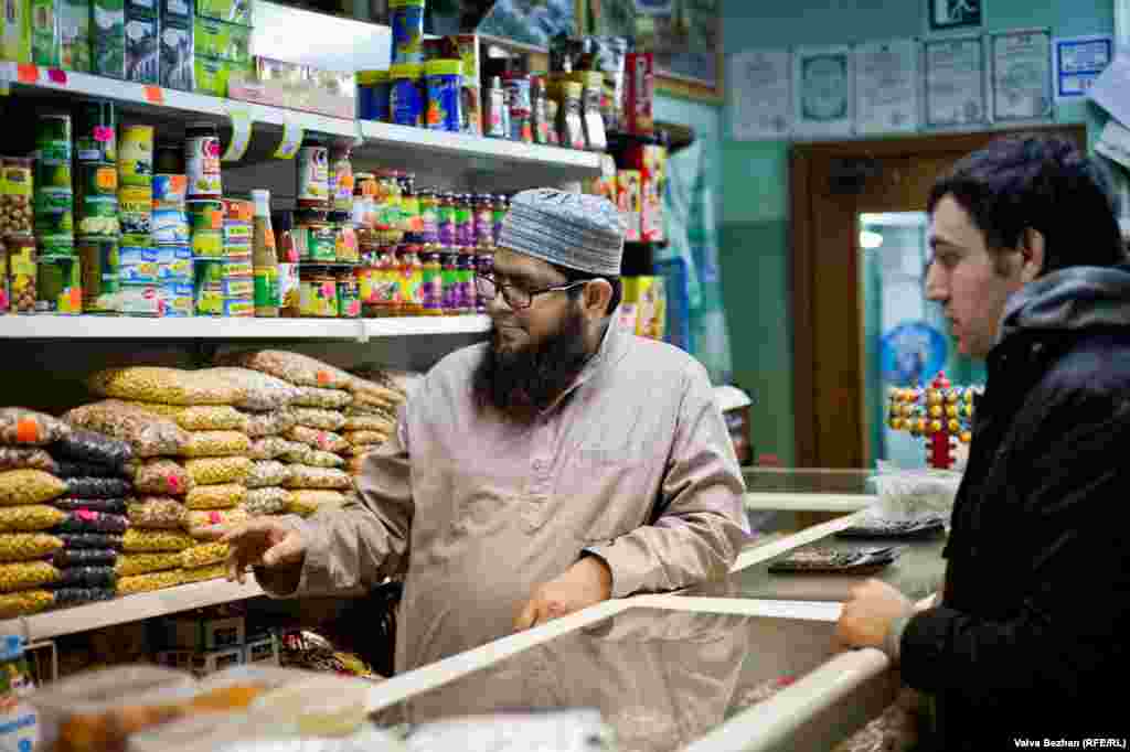 A grocery shop where&nbsp;Mohammad and his wife sell dried fruit and other Afghan food