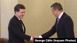 Președintele Nicușor Dan și președintele interimar al PSD, Sorin Grindeanu.