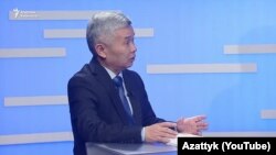 Бектур Зулпиев "Азаттыктын" студиясында. Ноябрь, 2020-жыл.