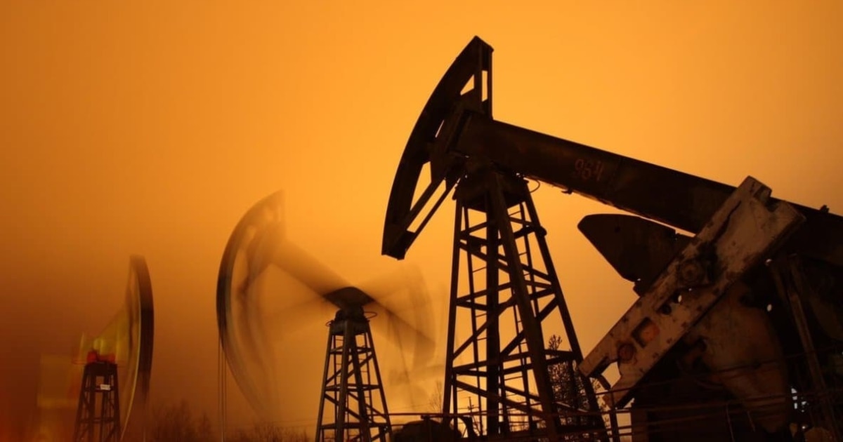 Котирування нафти оновили чотирирічні мінімуми Котирування нафти оновили чотирирічні мінімуми