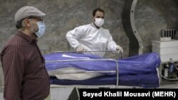 مرگ‌ومیر ناشی از ابتلا به کرونا در هفته‌های اخیر به‌شدت افزایش یافته که عمدتا به‌دلیل سوءمدیریت در مبارزه با کرونا بوده است.