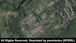 Спадарожнікавы здымак Planet Labs, на якім бачная вёска Цэль у Магілёўскай вобласьці Беларусі — месца, дзе раней размяшчаўся лагер наймітаў ПВК «Вагнэр». 2 чэрвеня 2026 году