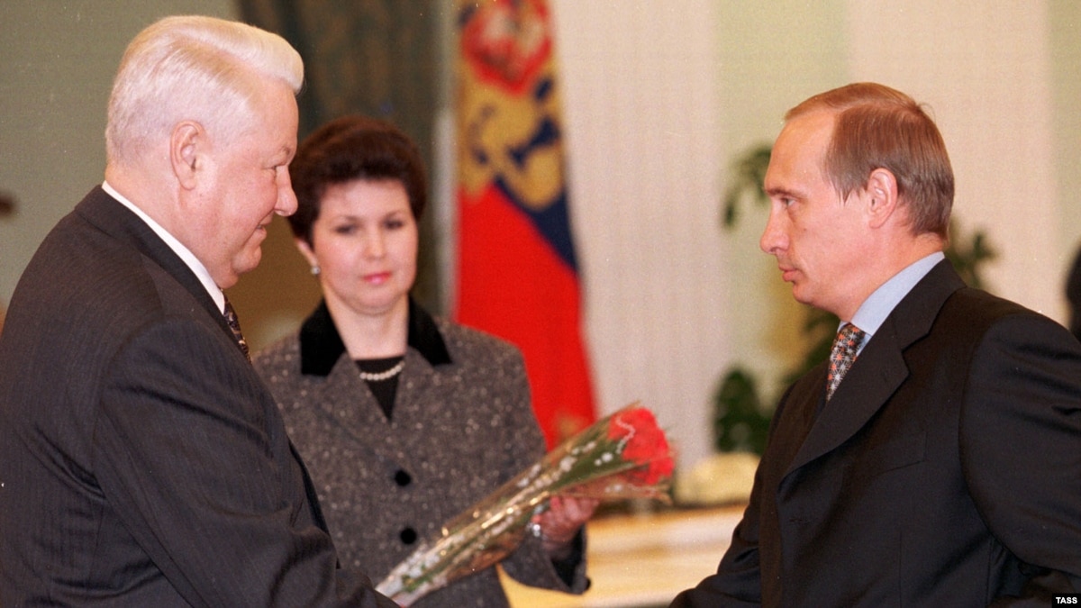 Russia: Yeltsin & Putin -- A Portrait In Contrasts